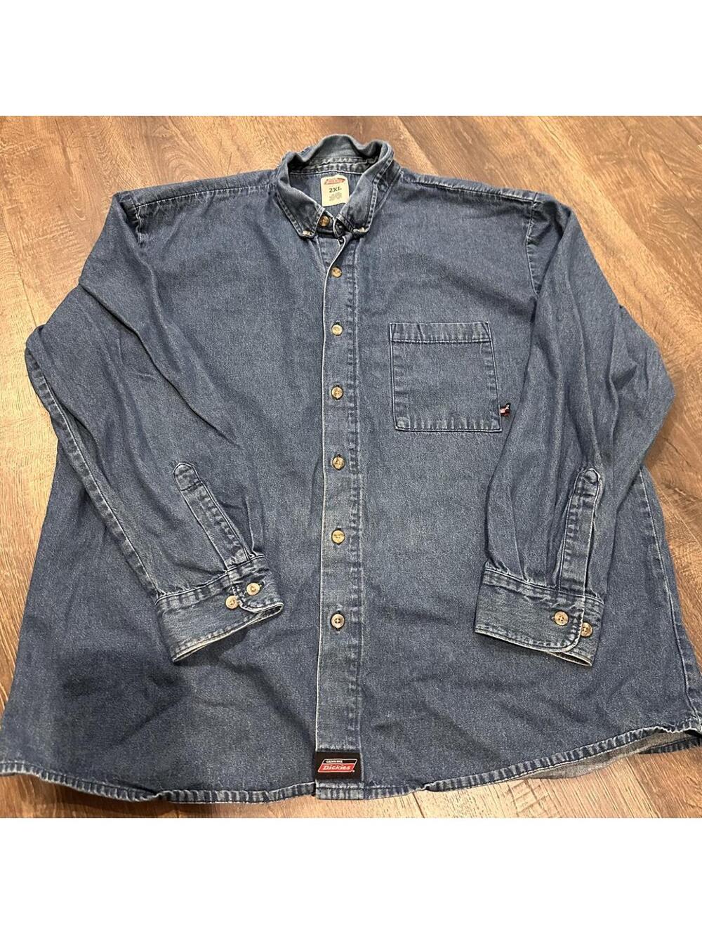 Dickies Men's Blue and Navy Shirt